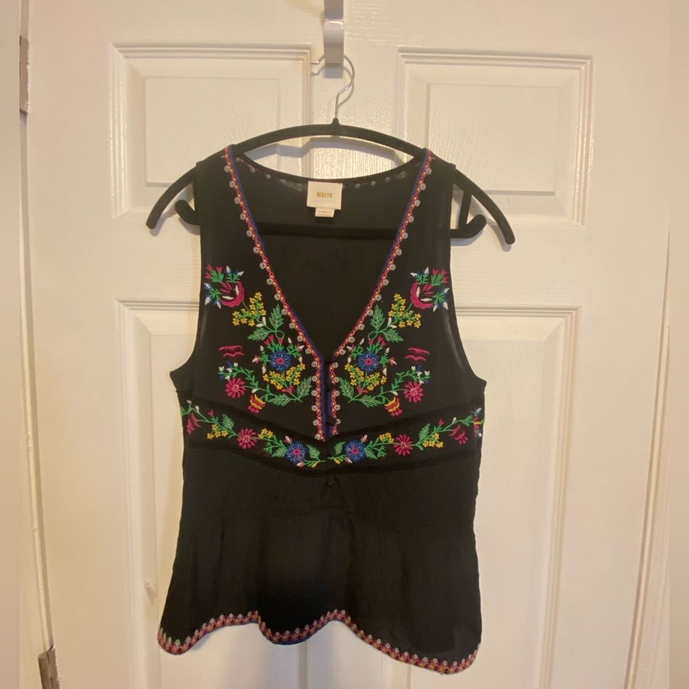 Maeve Anthropology Black Embroidered V-Neck Top Size XS